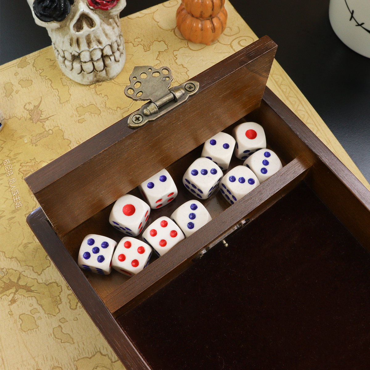 Dungeons and Dragons Dice Rolling Tray with Dice Storage Vault